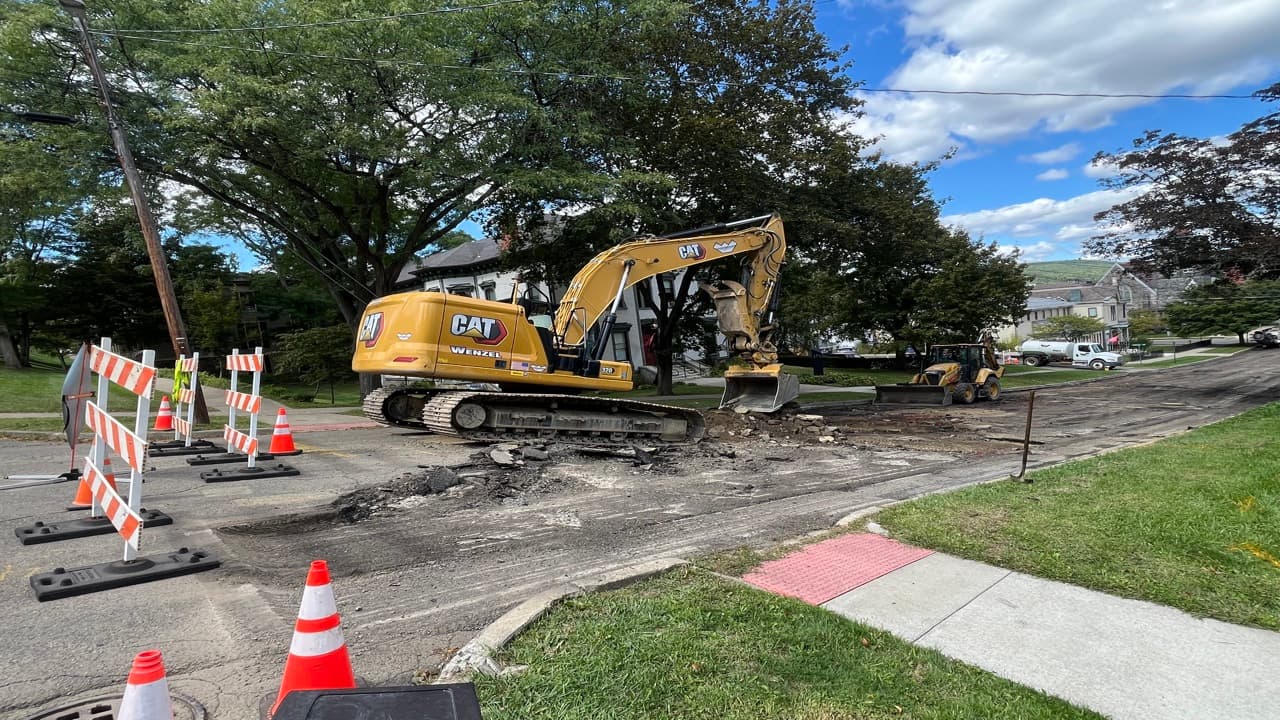 Imagem da notícia: Câmara reforça rede de água no centro e cria linha de apoio a seniores durante as obras